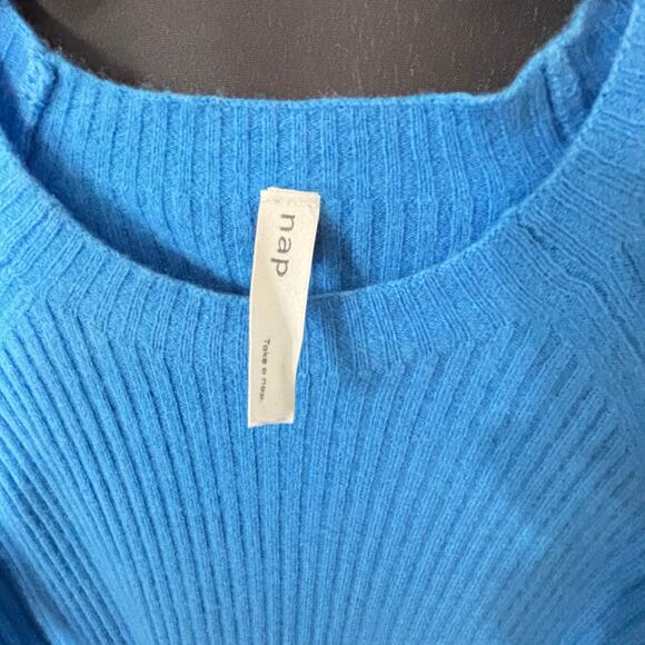 NAP Blue Ribbed Cashmere Sweater Women’s Size Large PTP 20” - Picture 4 of 5